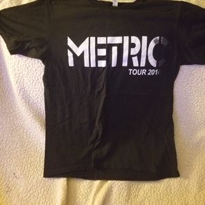 Metric Black, Size M t-shirt